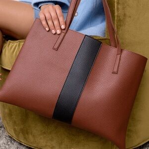 NWOT Vince Camuto Textured Vegan Leather Messenger Bag